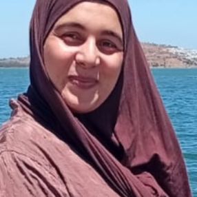 Khadija, Niñera o canguro en Llucmajor