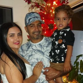 Yuver Andreina, Niñera o canguro en Chiva