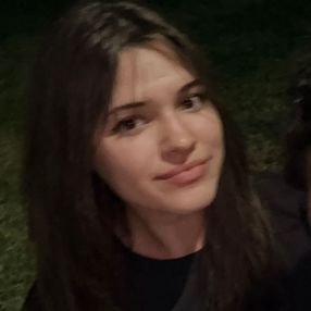 Valeria, Babysitter in Alguazas