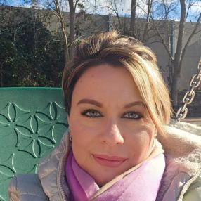 Laura antoanela, Niñera o canguro en Laguna de Duero