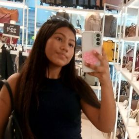 Alexandra, Niñera o canguro en Alaró