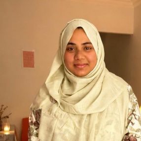 Afsana, Babysitter in Montuïri