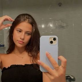 Sara, Niñera o canguro en Zaratán
