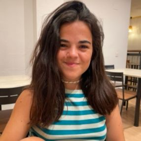 Lorena, Niñera o canguro en Vergara