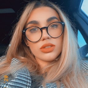 Myriam, Niñera o canguro en Vidreres