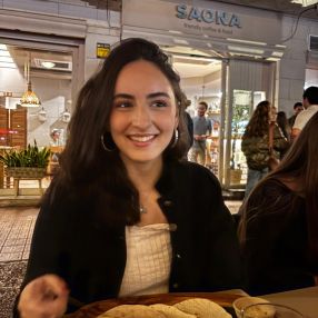 Teresa, Niñera o canguro en Baeza