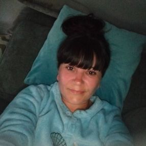 Amparo, Babysitter in Villacañas