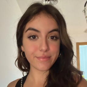 Mireia, Niñera o canguro en Puebla de Vallbona