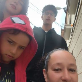 Laura, Family in Onda