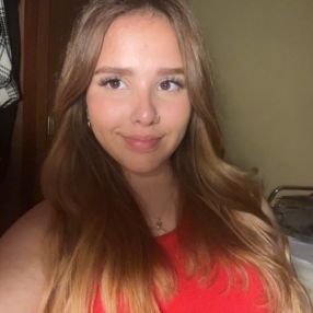 Danielle, Niñera o canguro en Catral