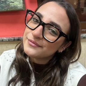 Oriana, Babysitter in Liria