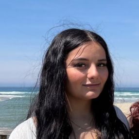 Erika, Niñera o canguro en O Milladoiro