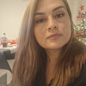 Yaneli, Niñera o canguro en Gelida