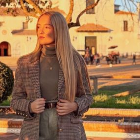 Lucia, Niñera o canguro en Coria del Río
