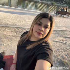 Iris Aracelis, Niñera o canguro en Majadahonda