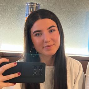 Elena, Niñera o canguro en Tui