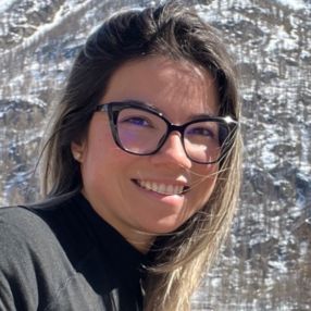 Larissa, Niñera o canguro en Elche