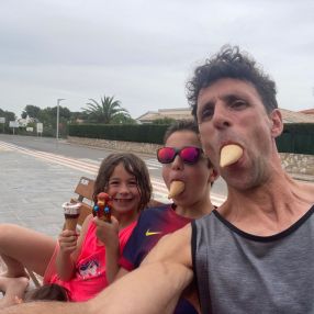 Oscar, Family in Sant Julià de Vilatorta
