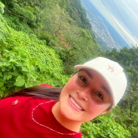 Geidy Alejandra, Niñera o canguro en Ayora