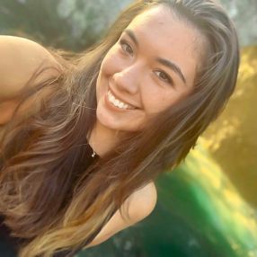Fernanda, Niñera o canguro en Monachil