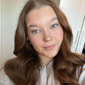 Aino, Lastenhoitaja kaupungissa Lempäälä