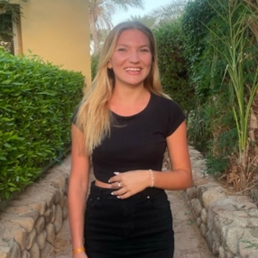 rosa, Babysitter in Tuusula