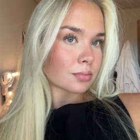 Jenna, Lastenhoitaja kaupungissa Turku