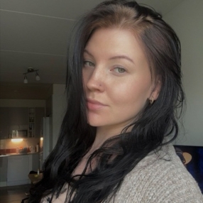 Emilia, Lastenhoitaja kaupungissa Järvenpää