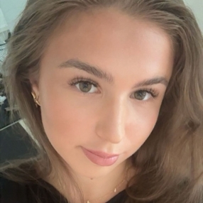 Aino, Lastenhoitaja kaupungissa Tampere