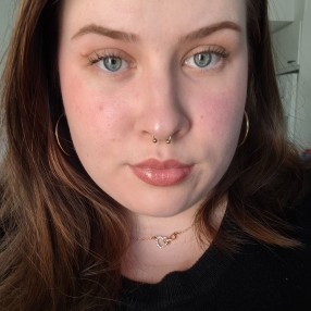 Aada, Babysitter in Lempäälä
