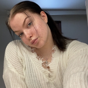 Aada, Babysitter in Lohja