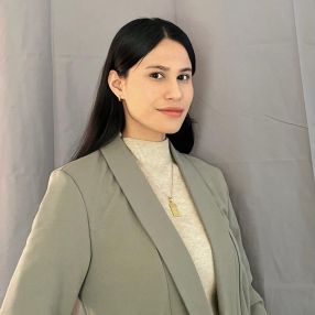 Pooja, Lastenhoitaja kaupungissa Nummela