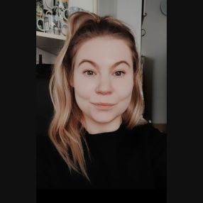 Mira, Lastenhoitaja kaupungissa Kuopio