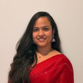 Manisha, Lastenhoitaja kaupungissa Porvoo
