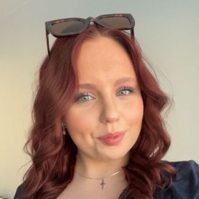 Julianna, Lastenhoitaja kaupungissa Rusko