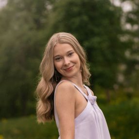 Matleena, Lastenhoitaja kaupungissa Hamina