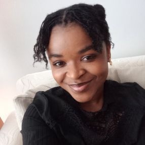 Hawa, Babysitter in Rovaniemi
