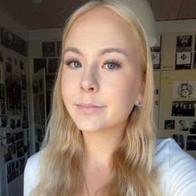 Iida, Lastenhoitaja kaupungissa Kauhava