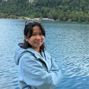 Krizha, Babysitter in Espoo