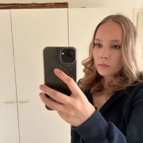 Aino, Lastenhoitaja kaupungissa Lehmo