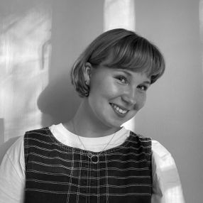 Aino, Lastenhoitaja kaupungissa Helsinki