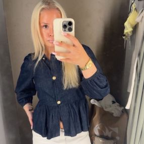 Roosa, Lastenhoitaja kaupungissa Savikulma