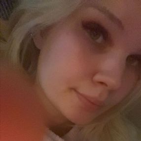Julia, Lastenhoitaja kaupungissa Pirkkala