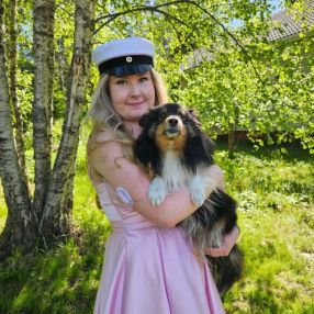 Ada, Lastenhoitaja kaupungissa Pori