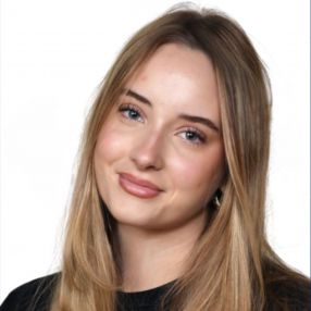 Minea, Babysitter in Kirkkonummi