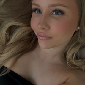Aada, Babysitter in Järvenpää