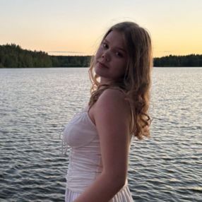 Elli, Lastenhoitaja kaupungissa Turku