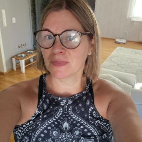 Liina, Lastenhoitaja kaupungissa Keikyä