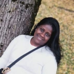 Dinesha, Babysitter in Vantaa