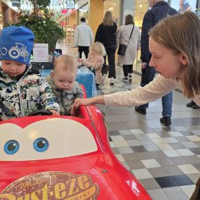 Mari, Perhe kaupungissa Karjaa